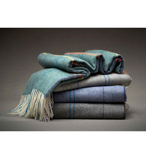 Плед Mastro Raphael Pleasures Page темно-серый Плед Mastro Raphael Pleasures Page темно-серый